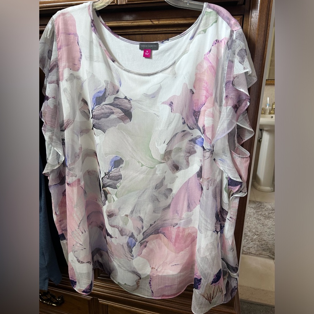 Vince Camuto cap sleeve blouse size 3X